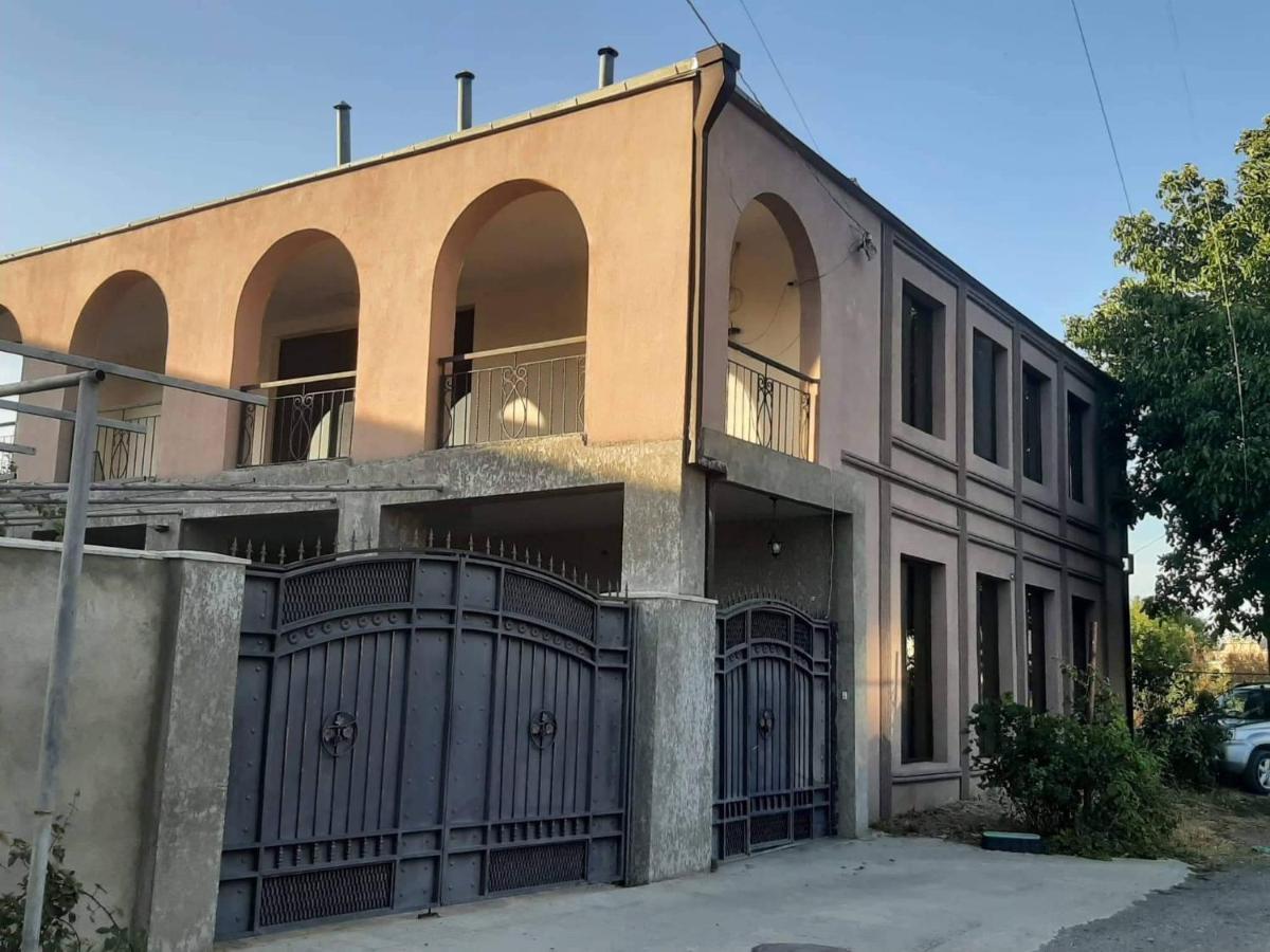 Jorji Acomodação com café da manhã Gori Exterior foto